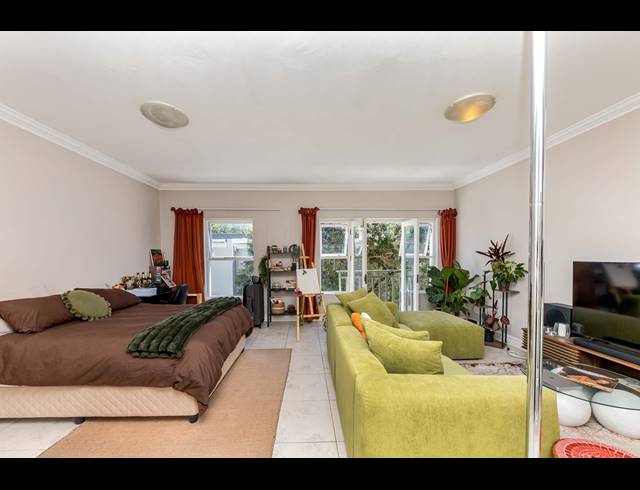 0.5 BEDROOM APARTMENT FOR SALE IN ORANJEZICHT